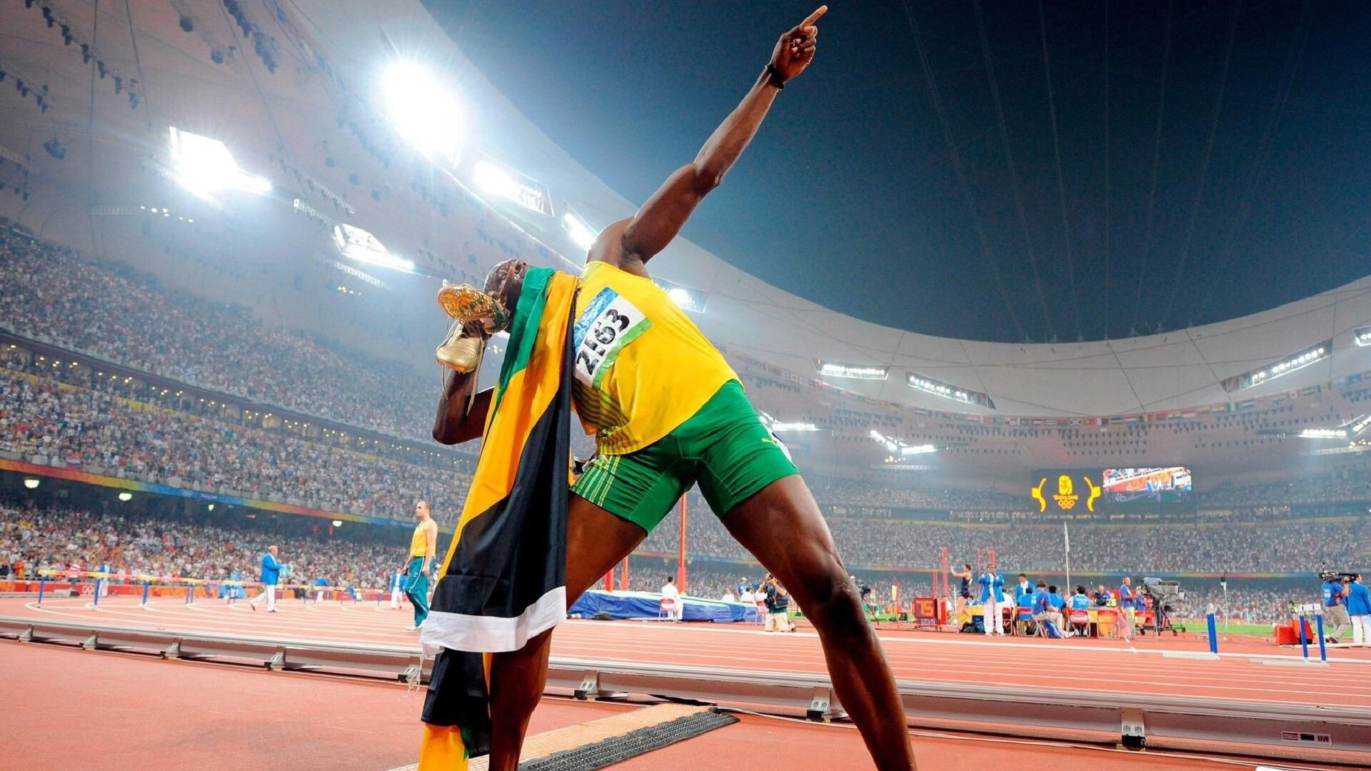 双线叙事,曼城稳如磐石,阿什拉夫—决赛夜的王权接管者