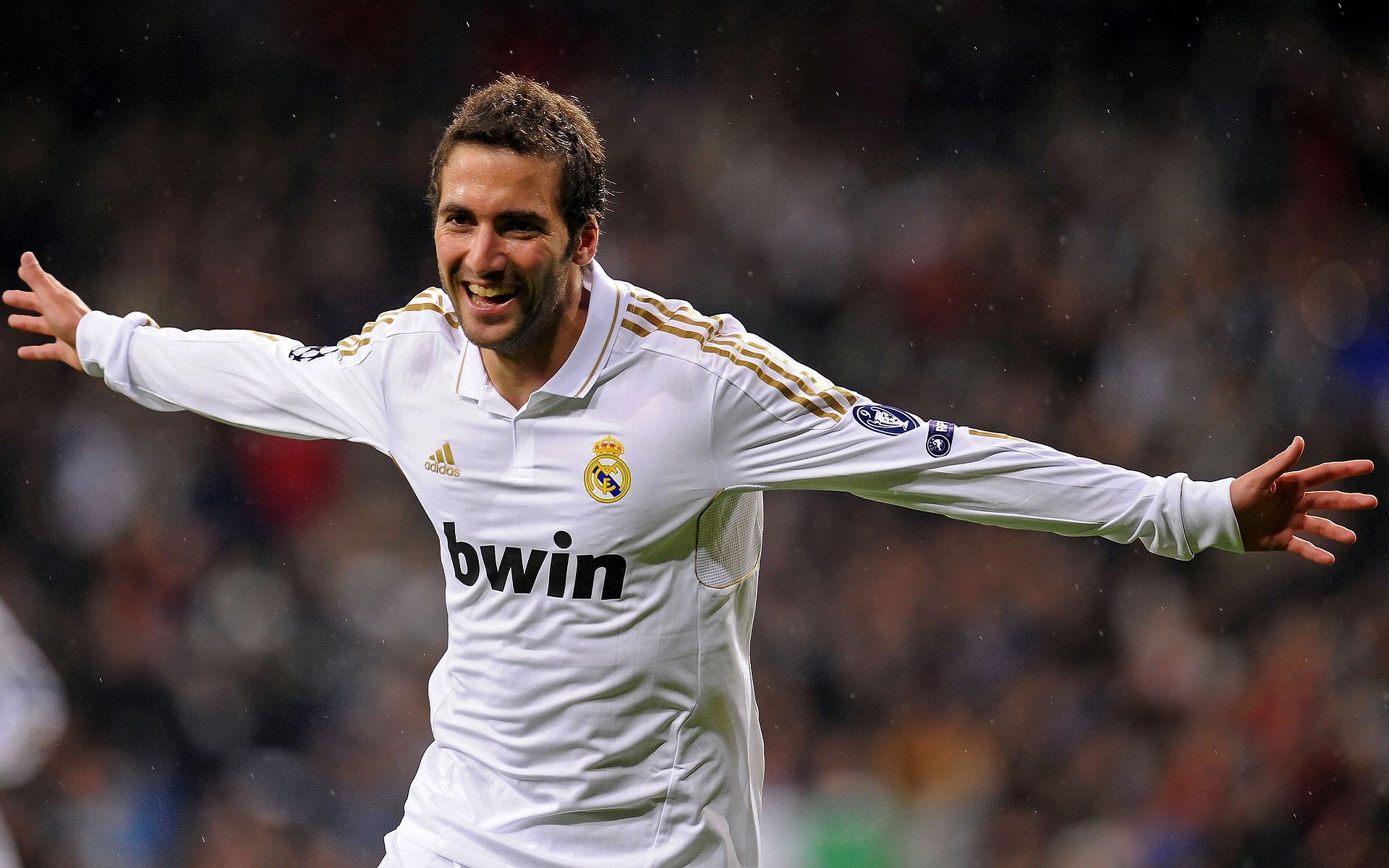 若日尼奥点燃赛场！阿森纳式绝杀再现，荷兰足球的震撼一夜